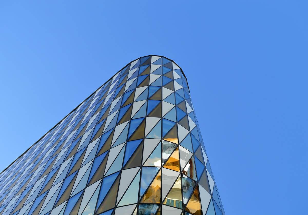 尤文与尤文赛后爆出替补席风波，教练组态度引发争议